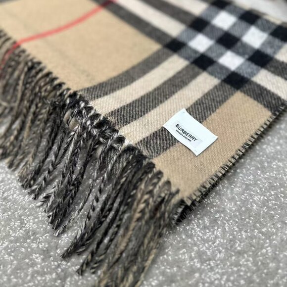 Burberry Beige and Black Checkered Women’s Scarf - Picture 6 of 6